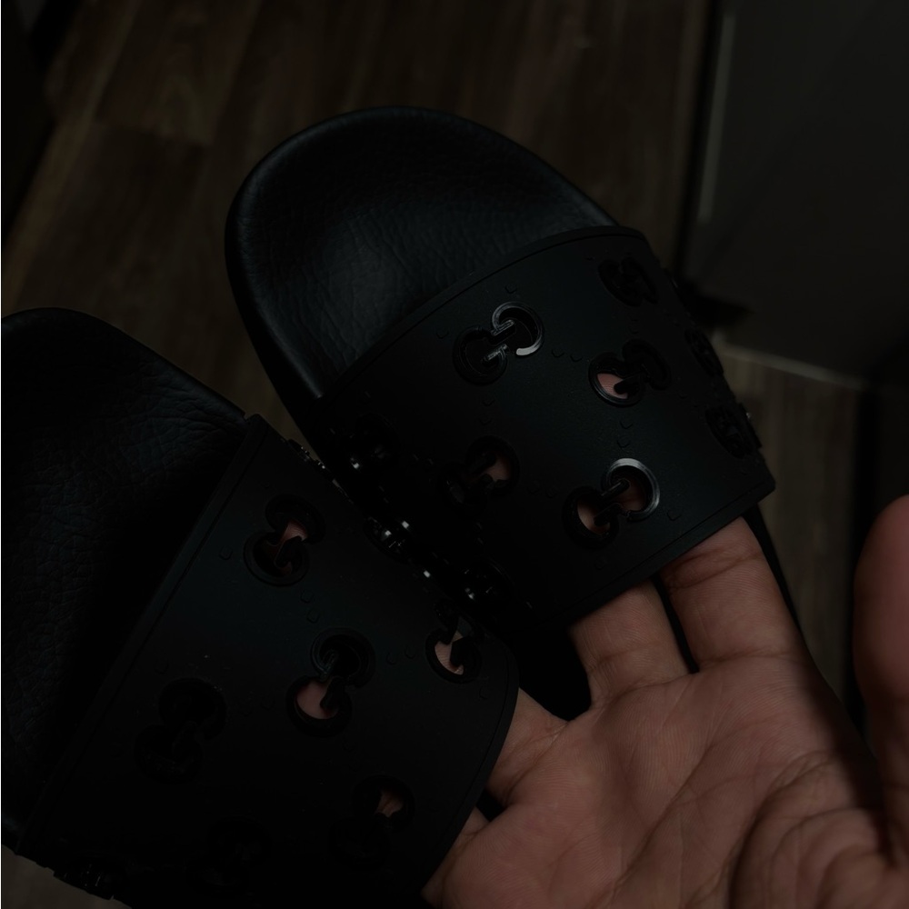 Black Gucci Slides - Picture 6 of 8